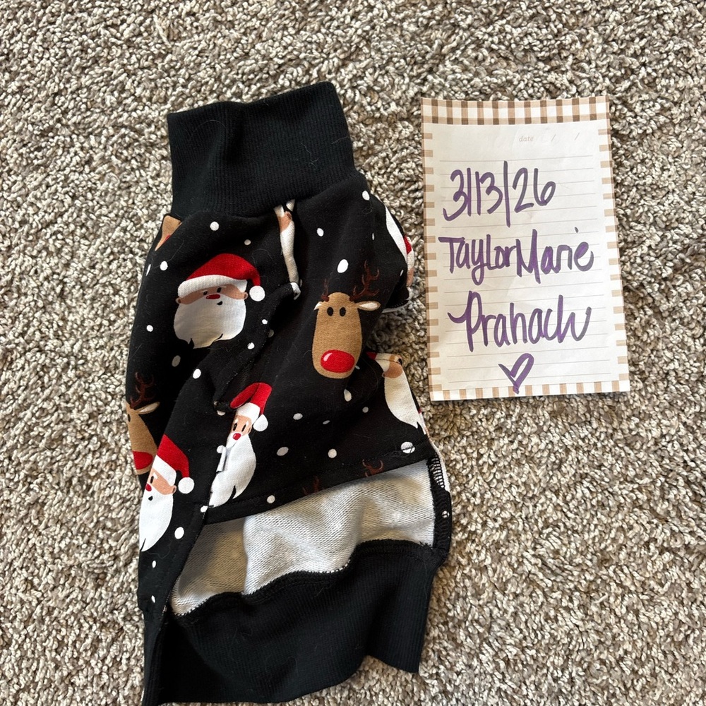 Bums and roses bamboo dog sweater size extra small, worn once.